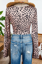 Leopard Long Sleeve Scoop Neck Slim Fit Bodysuit